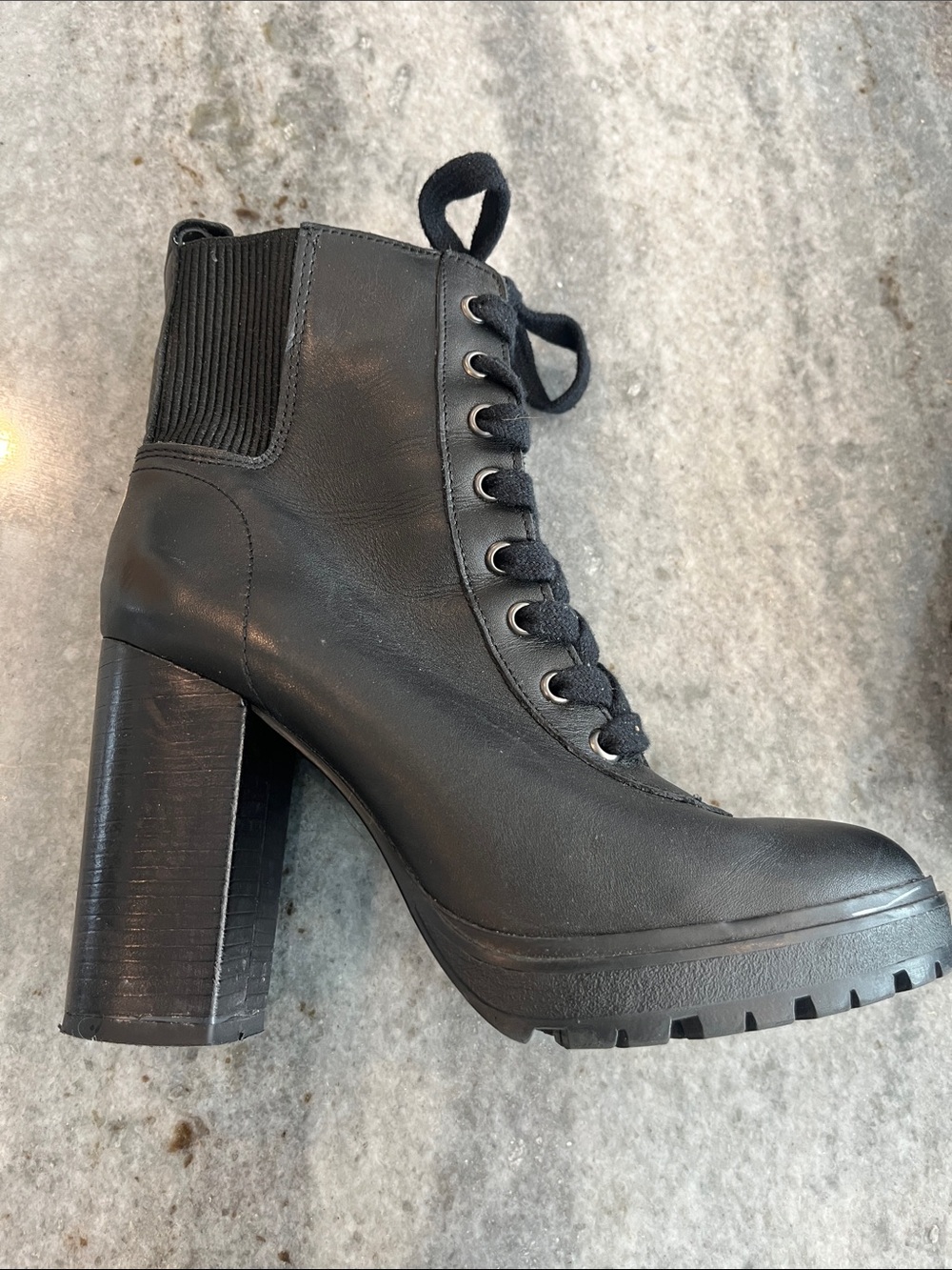 Steve Madden Black Lace-Up Block Heel Ankle Boots size 7